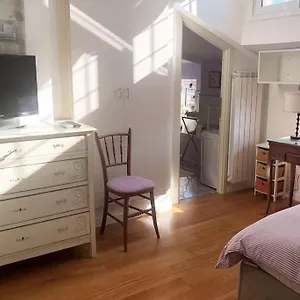  Appartement Lovely Independent Mini-apartment In